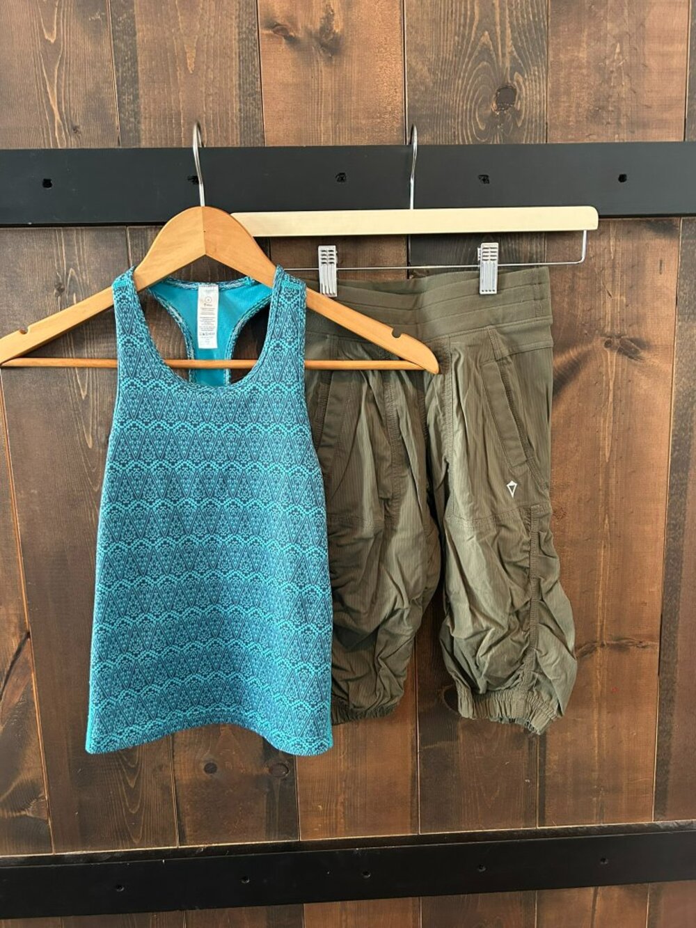 Ivivva Live to Move Crops and Tank Girls Size 4